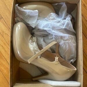 Cityclassified Comfort Dennis Beige Patent Mary Jane Heels - NEW